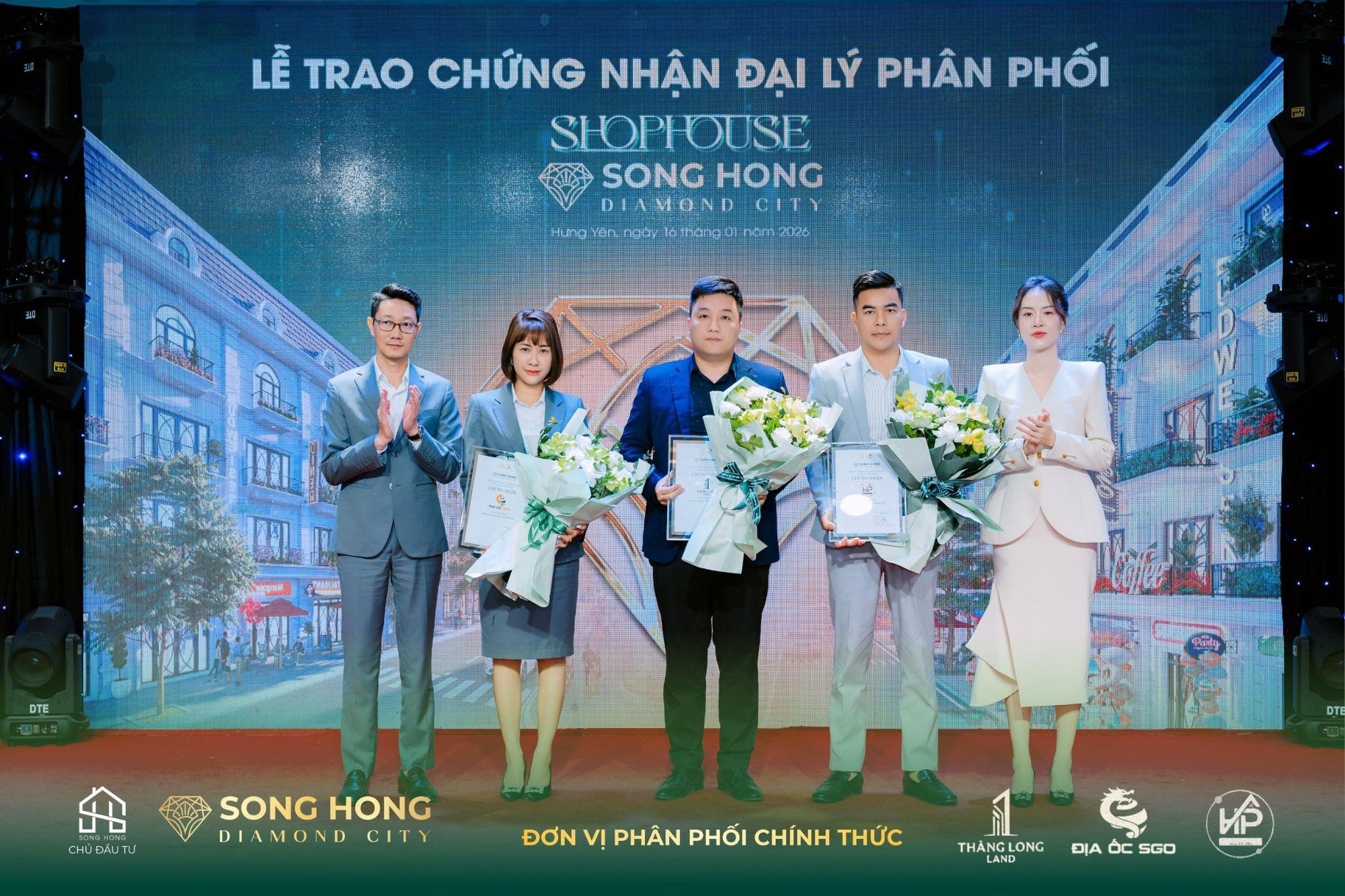 Song Hong Diamond City: Rộn ràng chợ Tết nông sản, bùng nổ tiềm năng đầu tư shophouse - Ảnh 1.