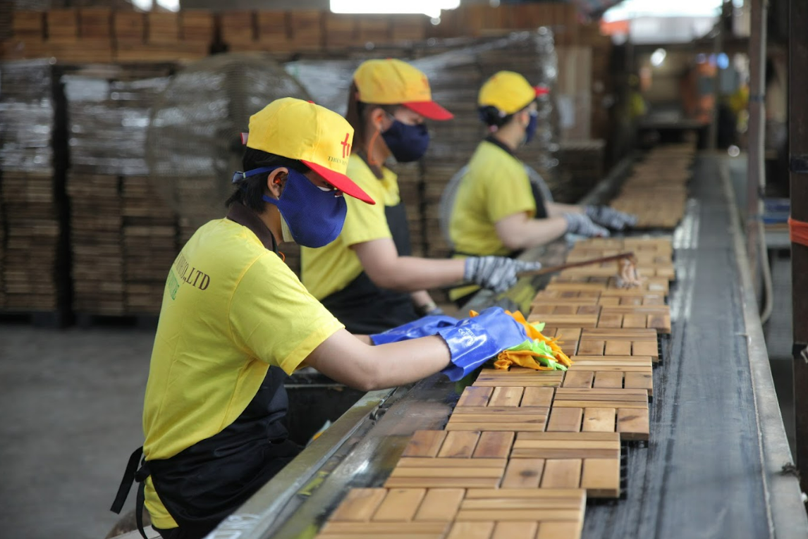 Bước ngoặt của doanh nghiệp gần hai thập kỷ gia công xuất khẩu gỗ vào Mỹ, Úc, châu Âu... - Ảnh 7.