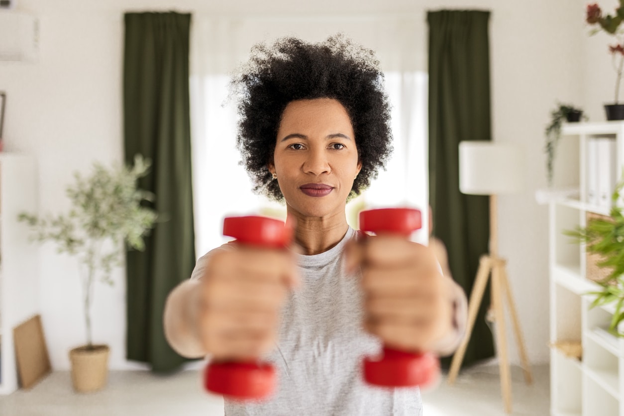 Vị bác sĩ 78 tuổi nói mình "trẻ lại" hơn 20 năm tiết lộ: Làm 6 điều tối thiểu này, tuổi thọ khác hẳn - Ảnh 2.