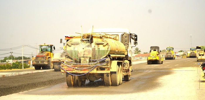 Thi công sân bay Long Thành và cao tốc biên hòa - Vũng Tàu xuyên Tết 2026 - Ảnh 11.