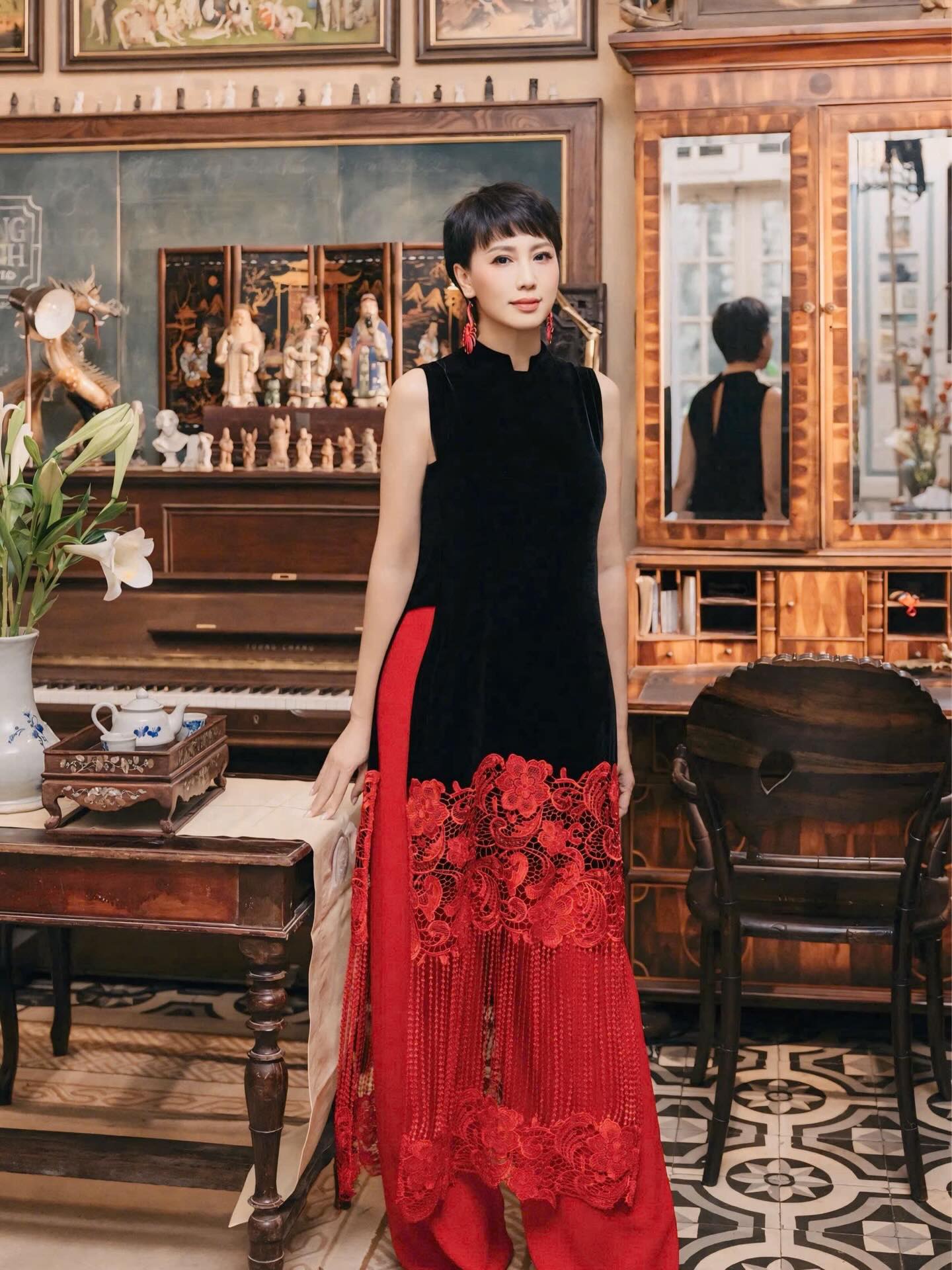 Doãn Hải My "lép vế" trước sắc vóc của mẹ ngoại U50 trẻ đẹp nhất làng bóng đá - Ảnh 4.