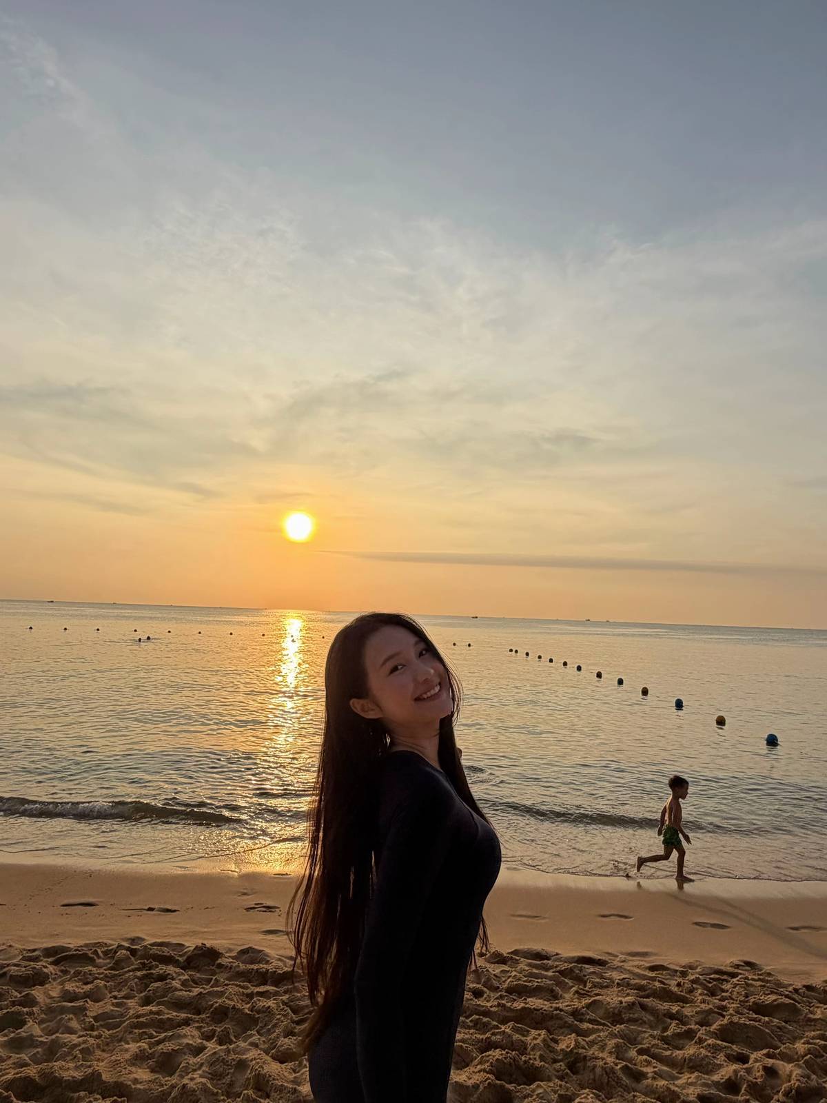 Doãn Hải My "lép vế" trước sắc vóc của mẹ ngoại U50 trẻ đẹp nhất làng bóng đá - Ảnh 9.