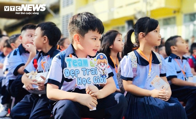 Miễn học phí công lập toàn quốc: Dấu mốc lịch sử của ngành giáo dục năm 2025- Ảnh 2.