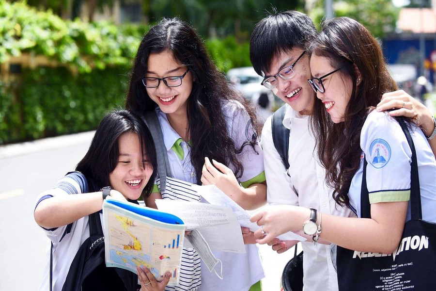 Quy định về tiền lương, phụ cấp, điều động, bổ nhiệm, chế độ nghỉ hưu... đối với nhà giáo có hiệu lực từ tháng 1/2026- Ảnh 1.