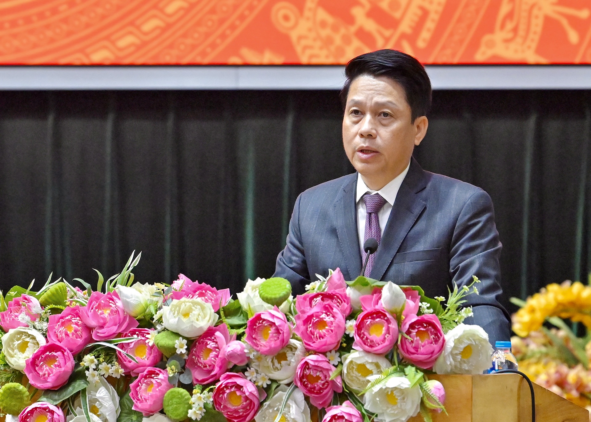 Phó Thống đốc Phạm Tiến Dũng: Số lượng tài khoản cá nhân nhận tiền lừa đảo giảm gần một nửa, lượng người bị lừa đảo giảm 57% - Ảnh 1.