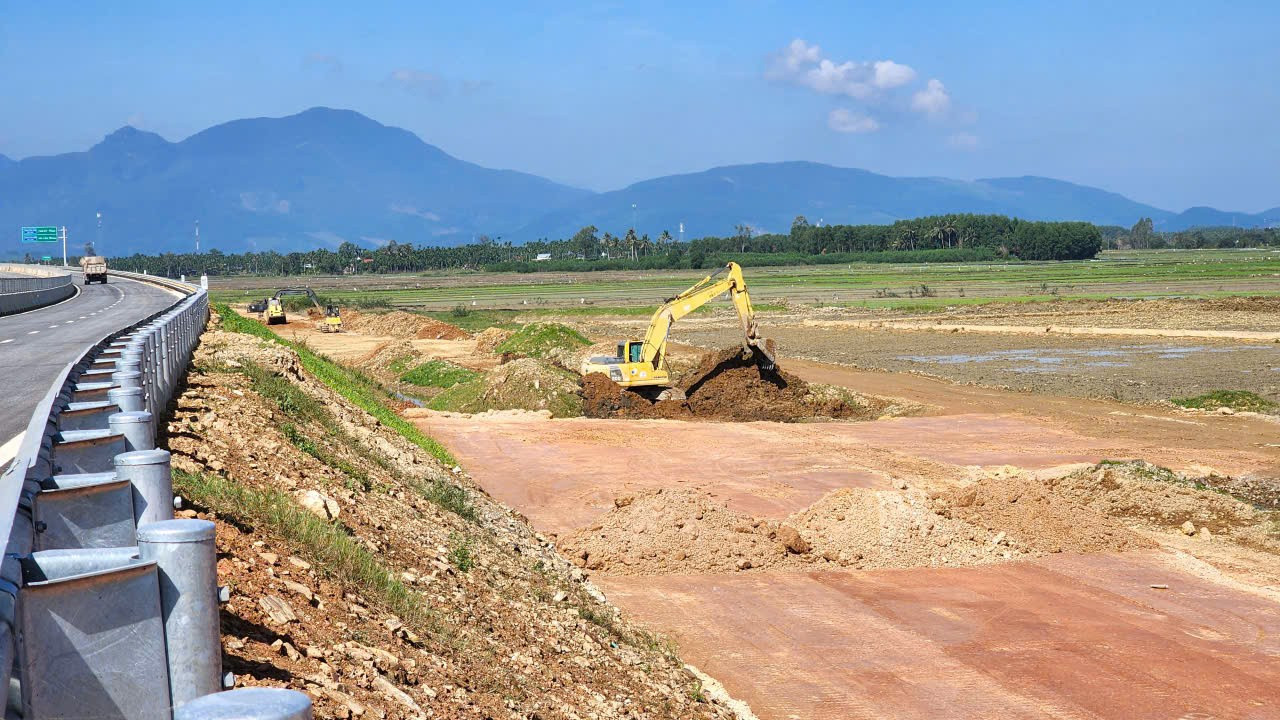 Cận cảnh thi công trạm dừng nghỉ trên cao tốc Quảng Ngãi – Hoài Nhơn- Ảnh 10.