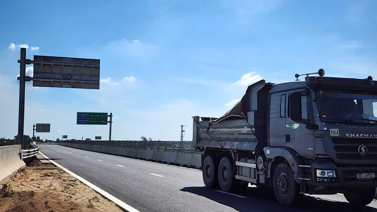 Cận cảnh thi công trạm dừng nghỉ trên cao tốc Quảng Ngãi – Hoài Nhơn- Ảnh 13.