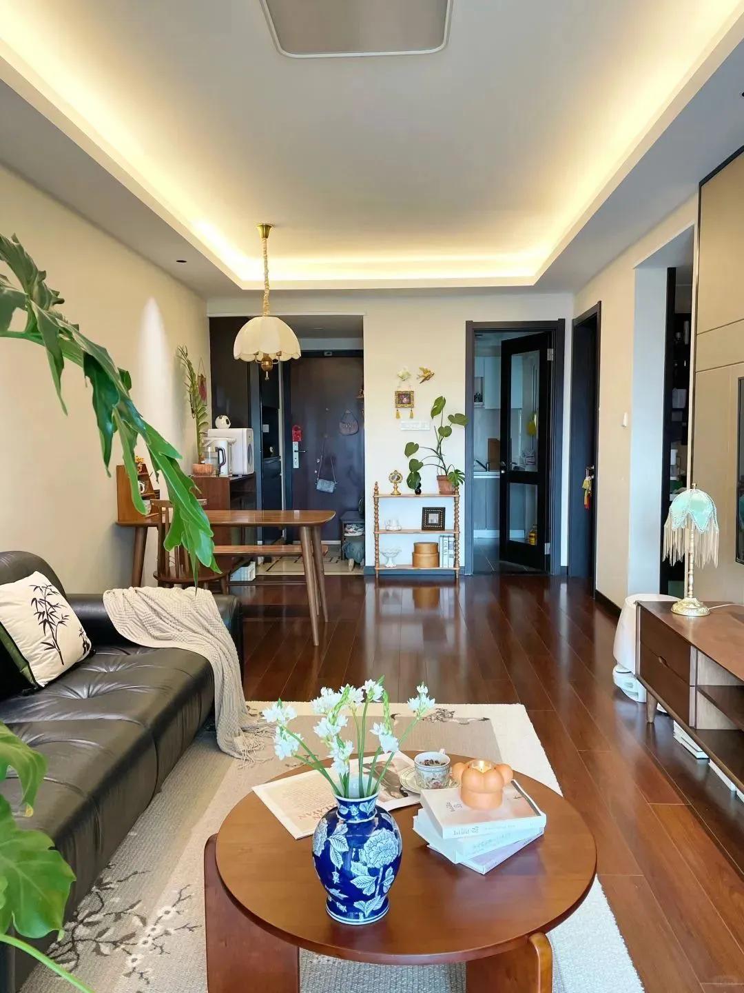 58 tuổi, bà nội trợ khiến mạng xã hội trầm trồ: Mỗi tuần tổng vệ sinh một lần, nhà lúc nào cũng sạch như mới- Ảnh 3.