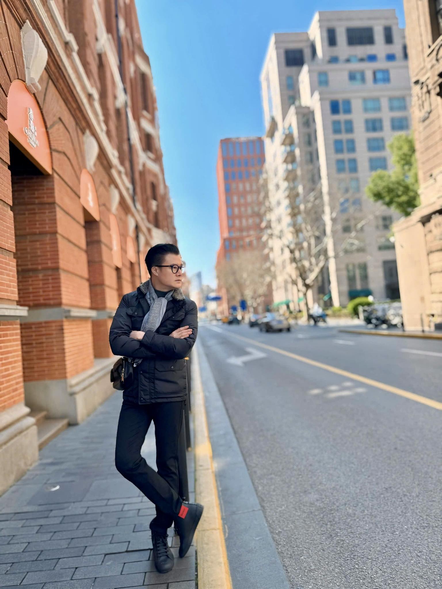 Nam ca sĩ từng cưới hoa hậu, tuổi 50 sống một mình trong biệt thự 400m2 đẹp hơn resort ở Phú Nhuận- Ảnh 3.