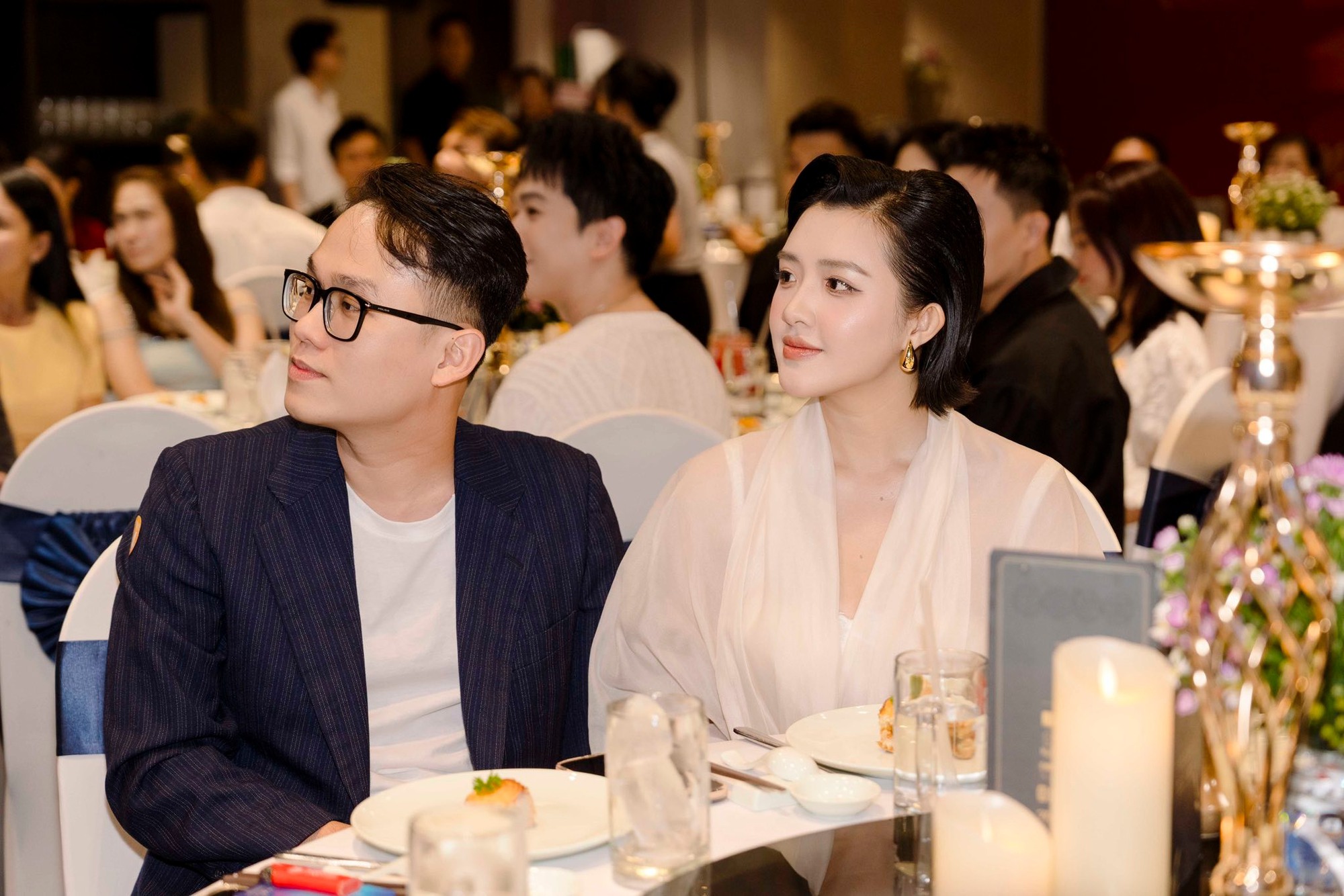 Một mỹ nhân nổi tiếng ở Người Ấy Là Ai dạm ngõ với bạn trai làm đạo diễn- Ảnh 6.