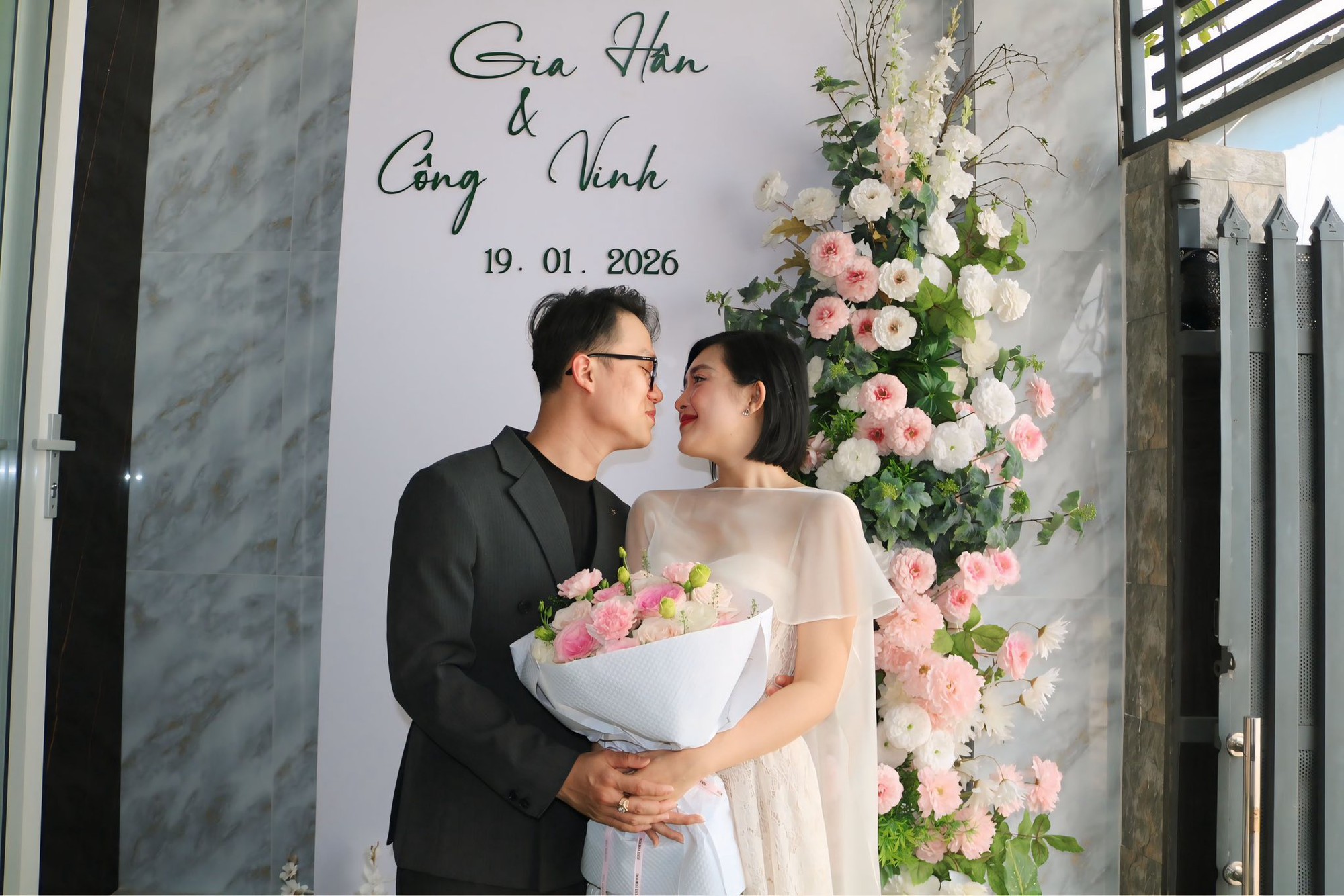 Một mỹ nhân nổi tiếng ở Người Ấy Là Ai dạm ngõ với bạn trai làm đạo diễn- Ảnh 4.