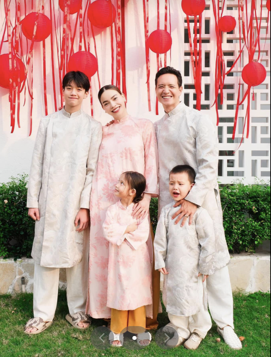 Subeo mới 15 tuổi đã cao 1m8, hưởng trọn "gen cao kều" của mẹ: "Anh cả quốc dân", cao lớn vững chãi và cực mê chăm em - Ảnh 16.