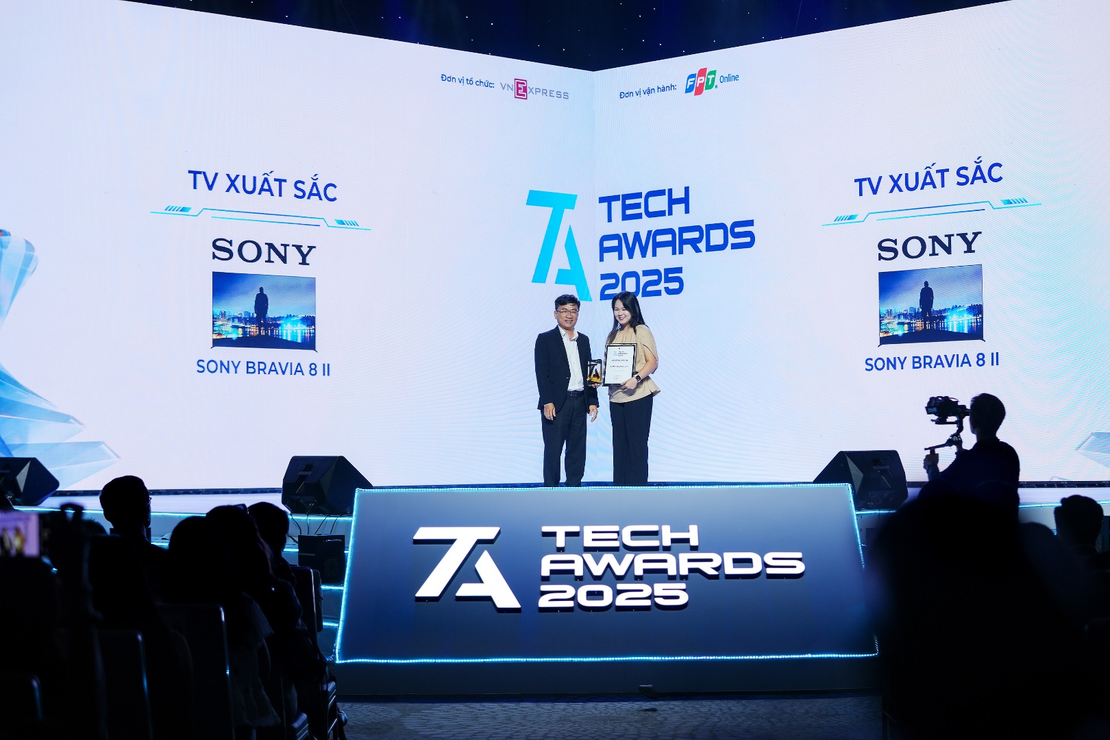 SONY BRAVIA 8 II được vinh danh “TV Xuất Sắc” tại Tech Awards 2025 - Ảnh 1.