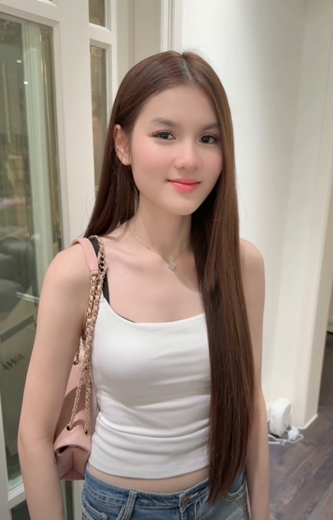 Một hoa hậu 4 con khoe ái nữ 14 tuổi, cao gần 1m7, cộng đồng mạng lập tức khuyên 1 điều- Ảnh 2.