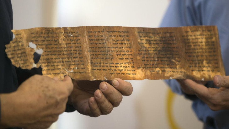 Bí mật ngàn năm được hé lộ: Nhà ngôn ngữ học tìm ra chìa khóa giải mã ký tự bí ẩn trong Cuộn giấy Biển Chết - Ảnh 4.