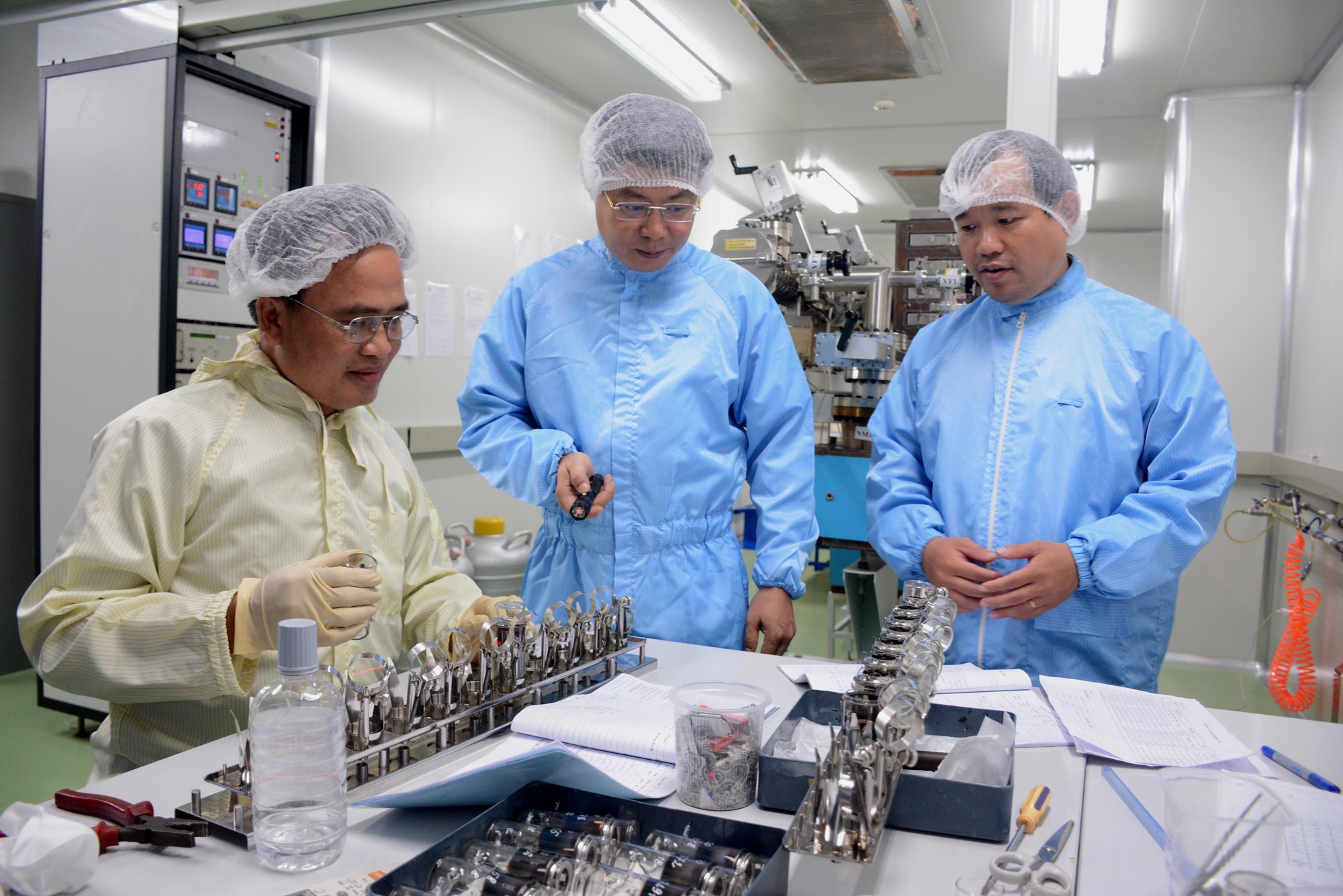 Thế giới chọn mạo hiểm để tăng trưởng: Lời giải cho bài toán vị thế và nội lực của kinh tế Việt Nam - Ảnh 2.