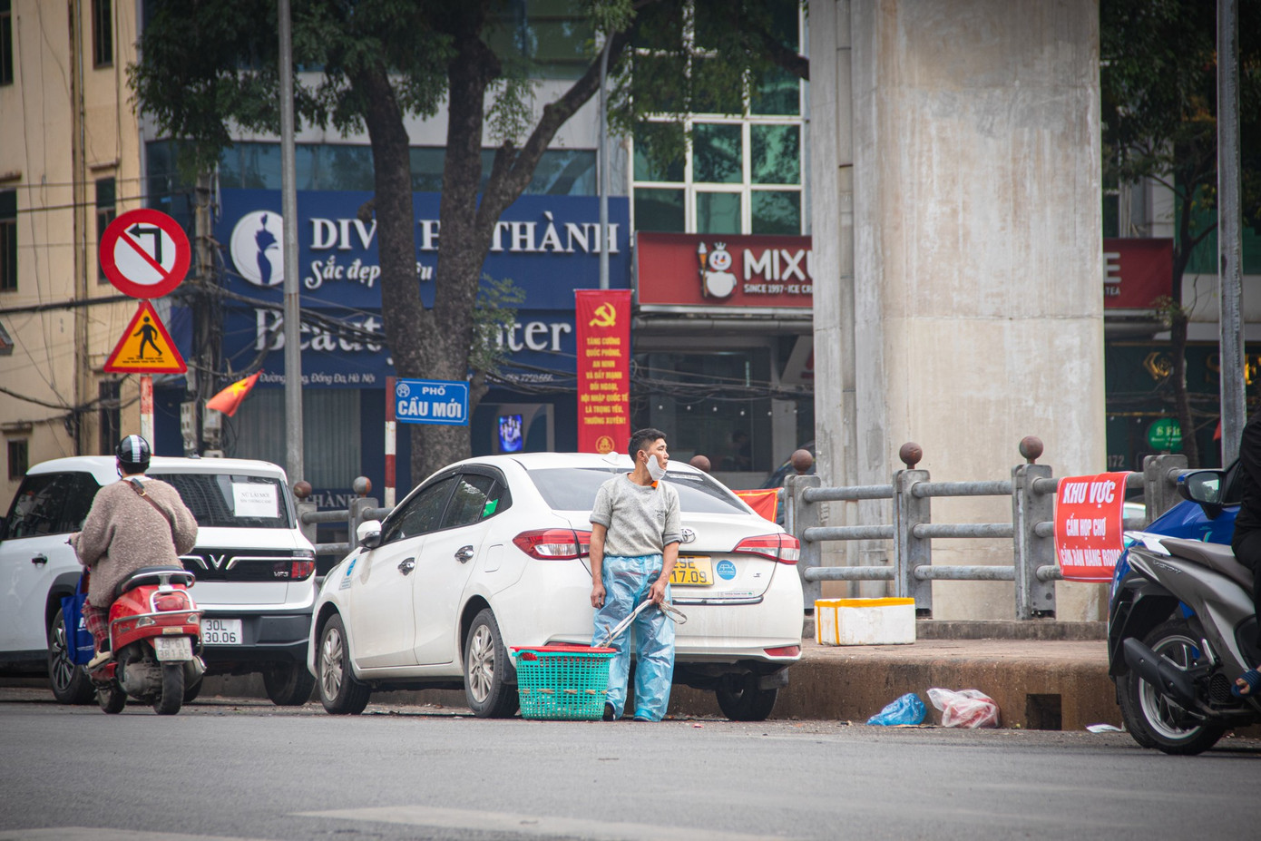 Phố Cầu Mới thông thoáng bất ngờ sau khi 'xóa sổ' chợ tự phát- Ảnh 10.