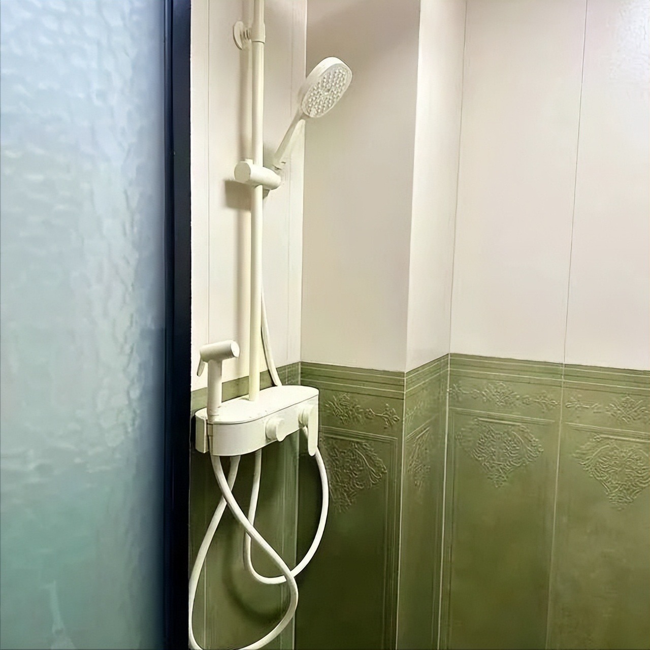 Thề chết không ở nhà thuê: Cô gái dồn tiền mua căn hộ nhỏ, quyết theo đuổi lối sống "nghèo sang chảnh" - Ảnh 9.