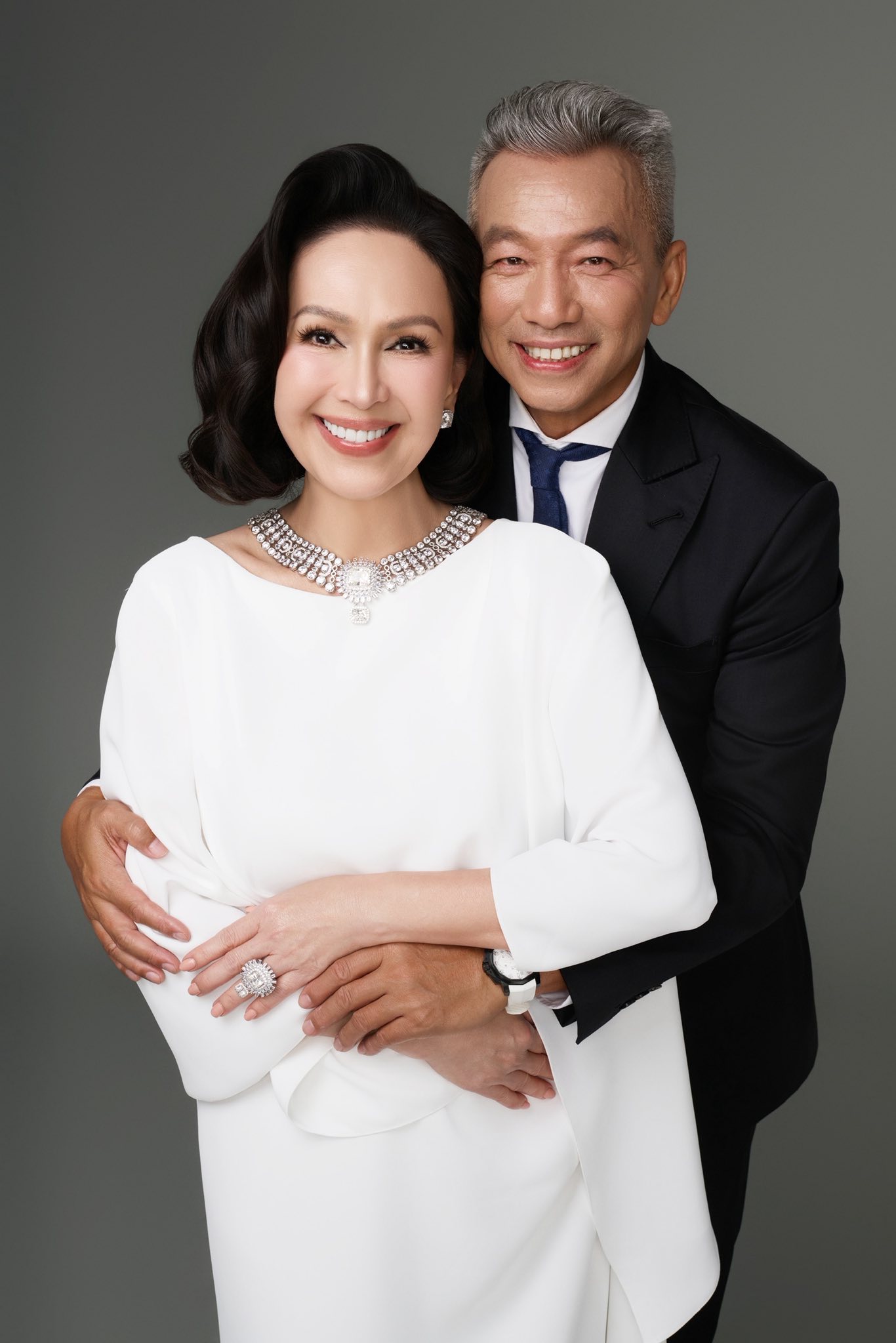 Mỹ nhân được đại gia yêu say đắm suốt 32 năm, tặng biệt thự hoành tráng, nhẫn kim cương- Ảnh 5.