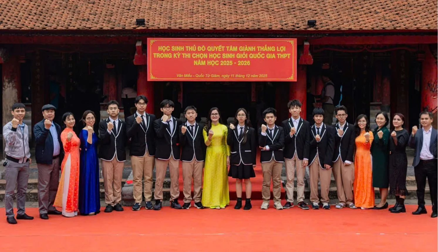 1 trường tư thục ở Hà Nội trao thưởng hàng tỷ đồng cho học sinh giành giải ở kì thi HSG Quốc gia - Ảnh 1.