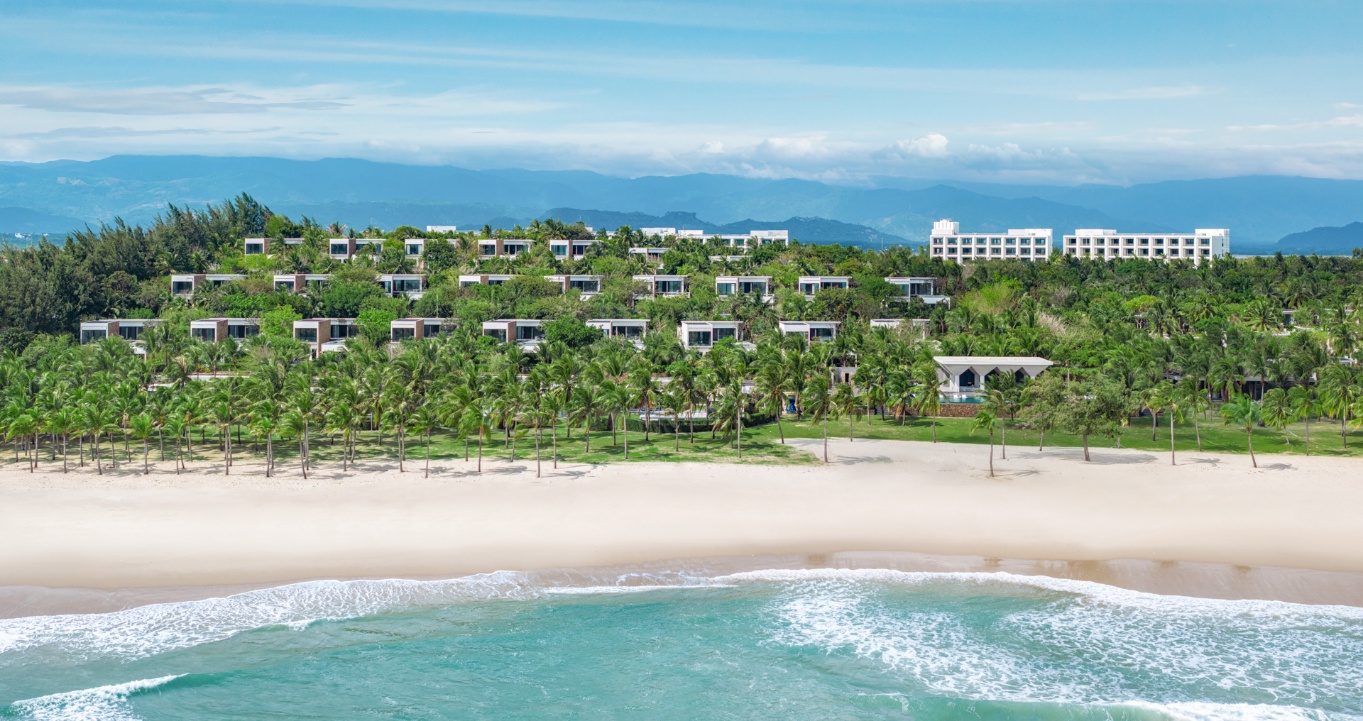 JW Marriott Cam Ranh Bay Resort & Spa do SonKim Land phát triển được vinh danh tại International Property Awards - Ảnh 1.
