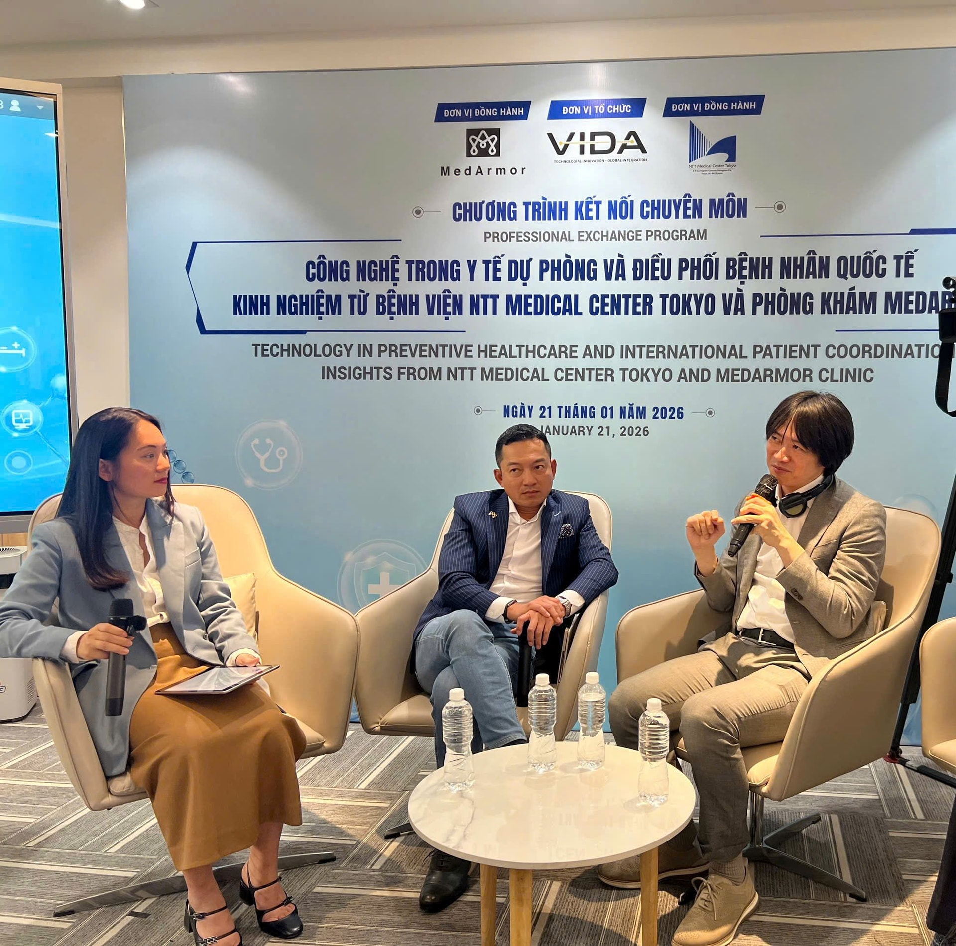 Chuyên gia Nhật Bản và Việt Nam cùng chia sẻ về công nghệ chăm sóc sức khỏe - Ảnh 1.