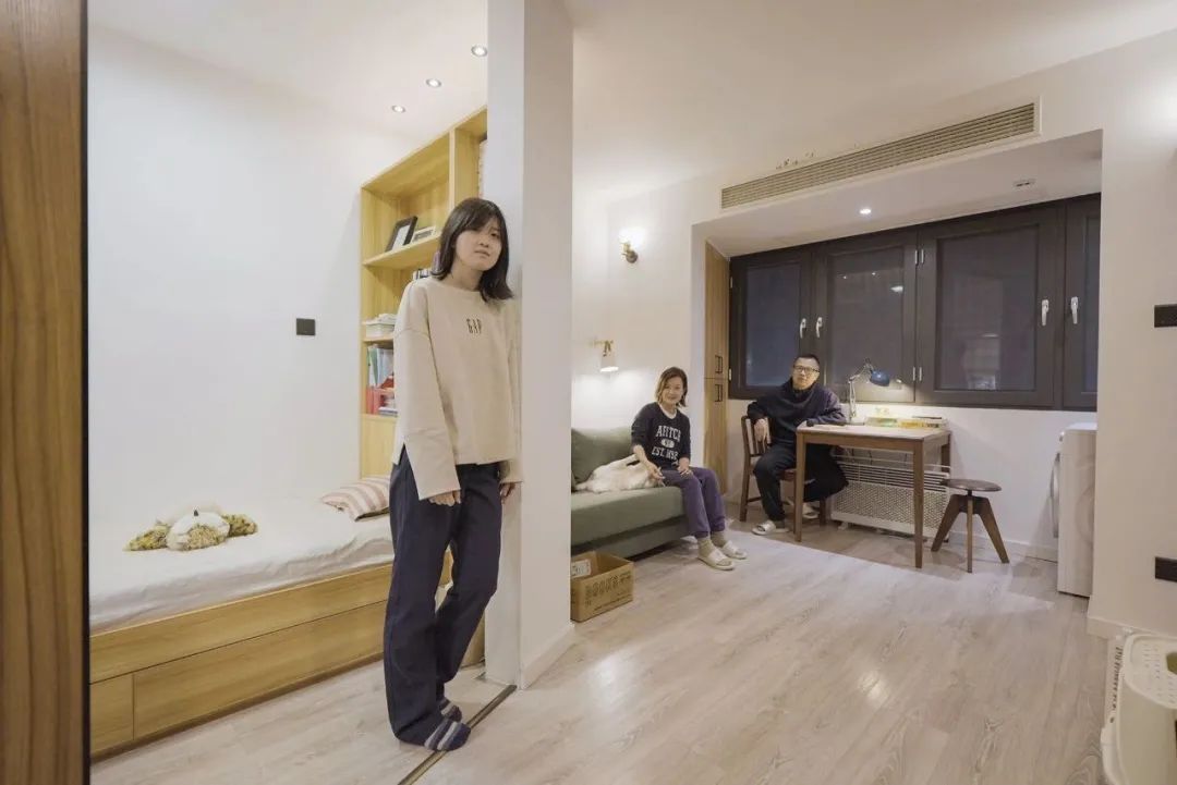 Bán nhà 200m², về sống trong căn hộ 24m²: Gia đình 3 người chứng minh sống nhỏ không hề nghèo- Ảnh 1. Bán nhà 200m², về sống trong căn hộ 24m²: Gia đình 3 người chứng minh sống nhỏ không hề nghèo- Ảnh 1.