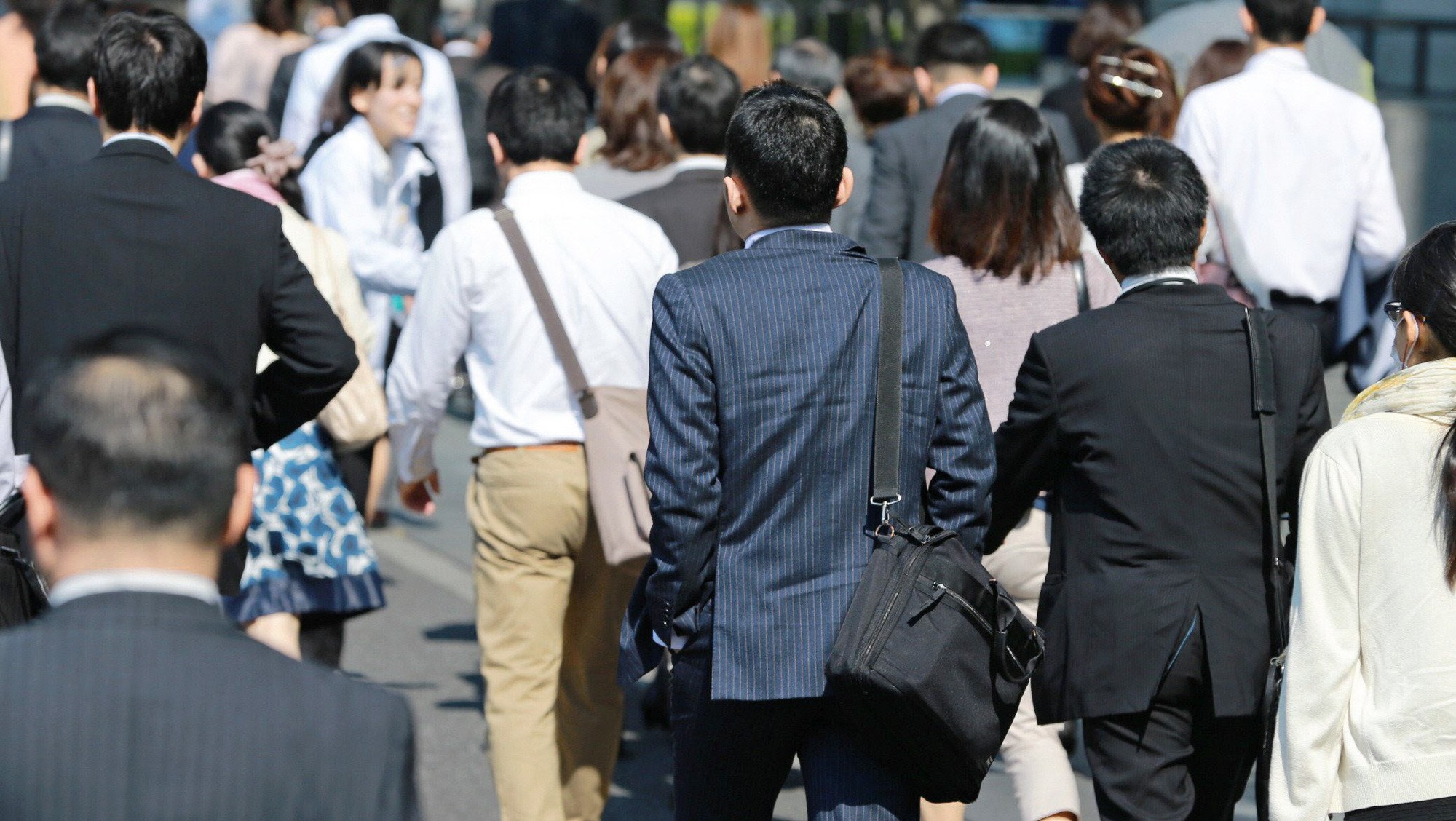 Phát hiện người đàn ông lương 1,3 tỷ đồng/năm mạnh tay mua 49 căn hộ cho thuê rồi nghỉ hưu sớm: Thu nhập hơn 3,4 tỷ đồng/năm nhưng vẫn bấp bênh- Ảnh 1.