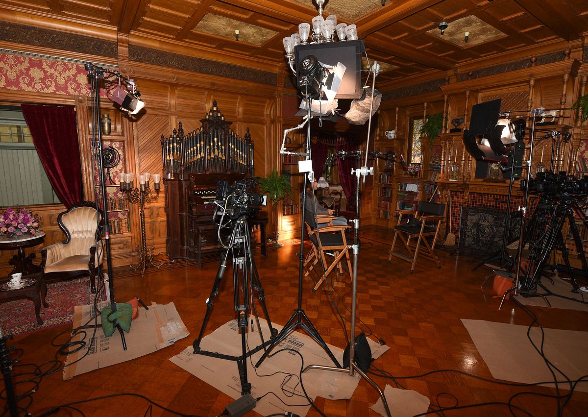 Những bí mật kinh hoàng về "ngôi nhà kỳ lạ nhất từng được xây dựng" có hơn 200 phòng, 10.000 cửa sổ và 2.000 cửa ra vào- Ảnh 7.