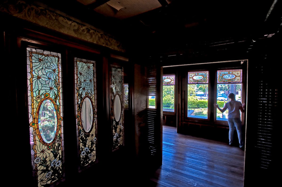 Những bí mật kinh hoàng về "ngôi nhà kỳ lạ nhất từng được xây dựng" có hơn 200 phòng, 10.000 cửa sổ và 2.000 cửa ra vào- Ảnh 5.