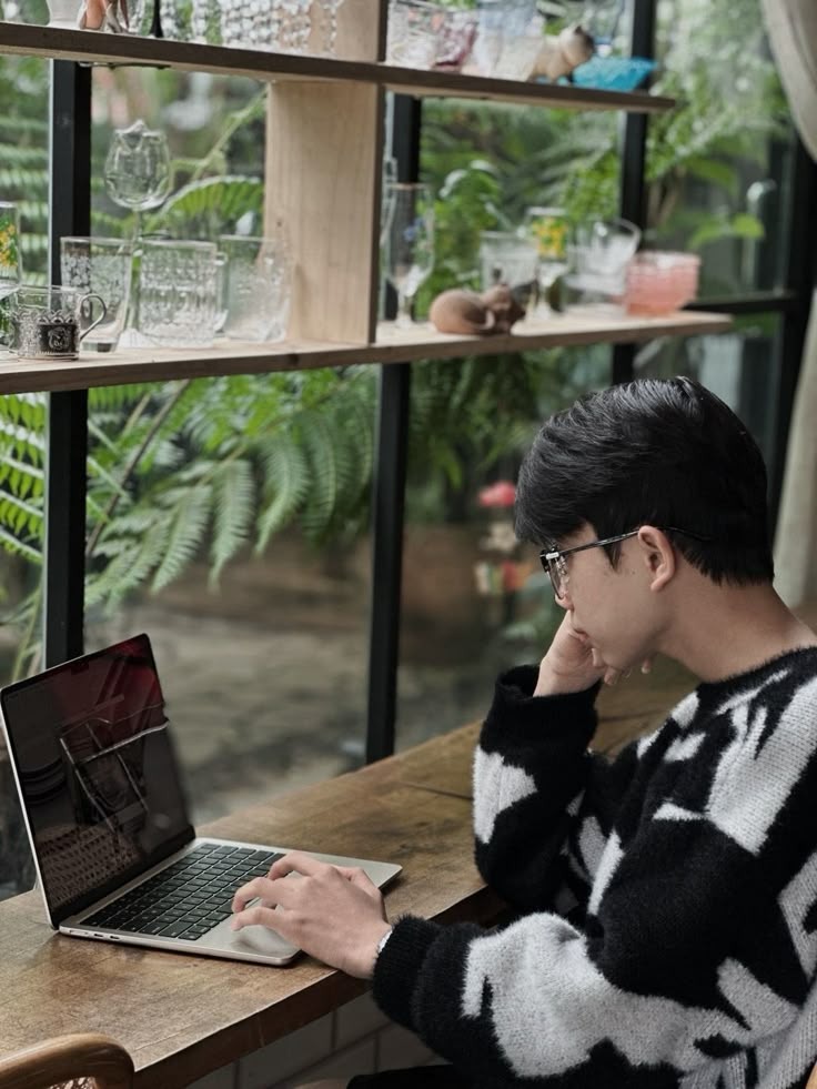 Nghịch lý của người lương 5 triệu muốn nhận thưởng Tết cỡ lương 50 triệu- Ảnh 1.