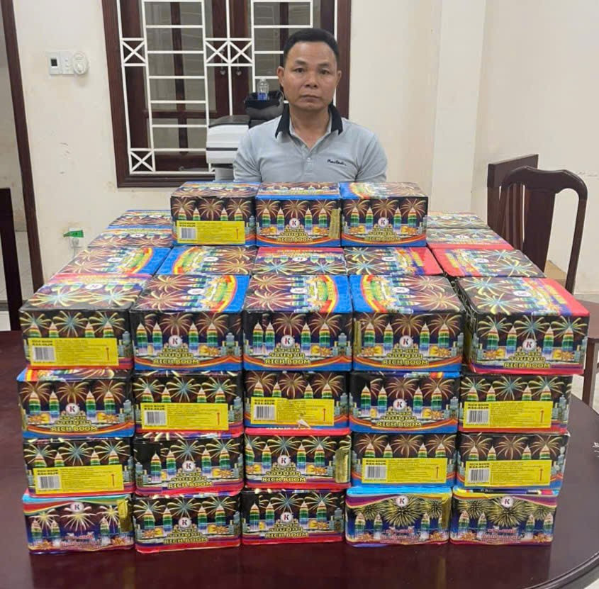 Phát hiện vụ mua bán pháo hoa nổ trái phép số lượng lớn tại Gia Lai - Ảnh 1.