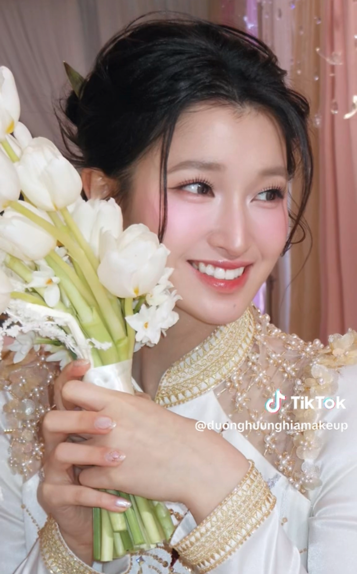 Lần đầu hé lộ trọn vẹn lễ gia tiên Á hậu Phương Nhi và Minh Hoàng: Nhan sắc, thần thái cô dâu không điểm chê!- Ảnh 6.