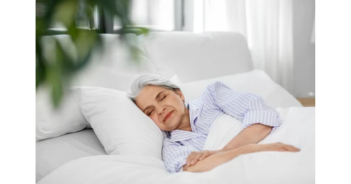 Người sống thọ thường ngủ theo 4 thói quen này- Ảnh 2.