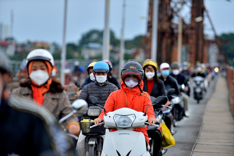 Tin gió mùa Đông Bắc mới nhất: Ngày mai, miền Bắc có mưa, nhiệt độ tiếp tục giảm - Ảnh 1.