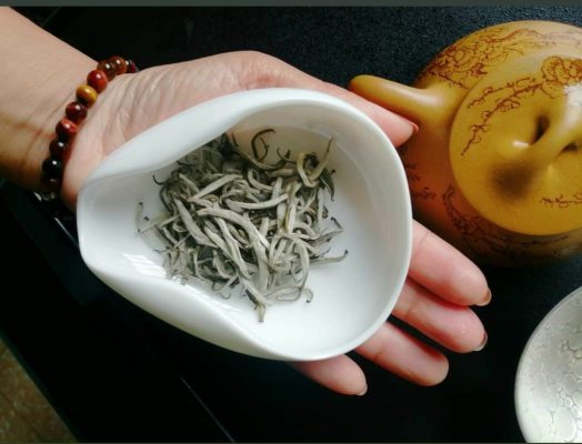 Loại trà gần 700 triệu đồng/kg ở Việt Nam: Sống ở độ cao trên 1.500 m, có tới 3 lý do khiến giá đắt đỏ - Ảnh 5.