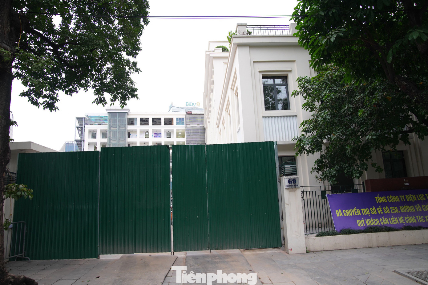 Đồng loạt phá dỡ mặt bằng làm dự án Quảng trường – Công viên phía Đông hồ Hoàn Kiếm- Ảnh 7.