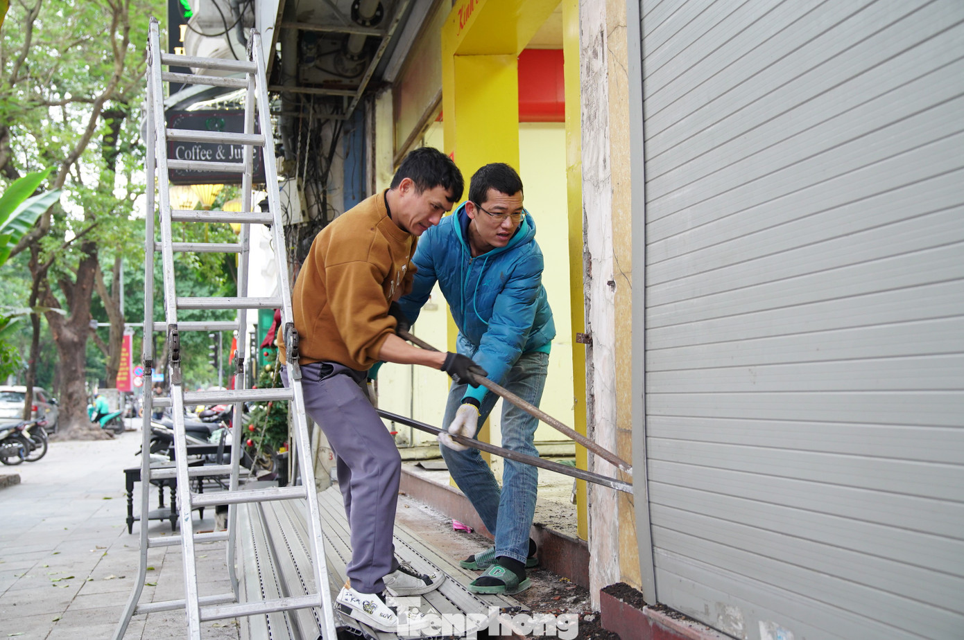 Đồng loạt phá dỡ mặt bằng làm dự án Quảng trường – Công viên phía Đông hồ Hoàn Kiếm- Ảnh 16.