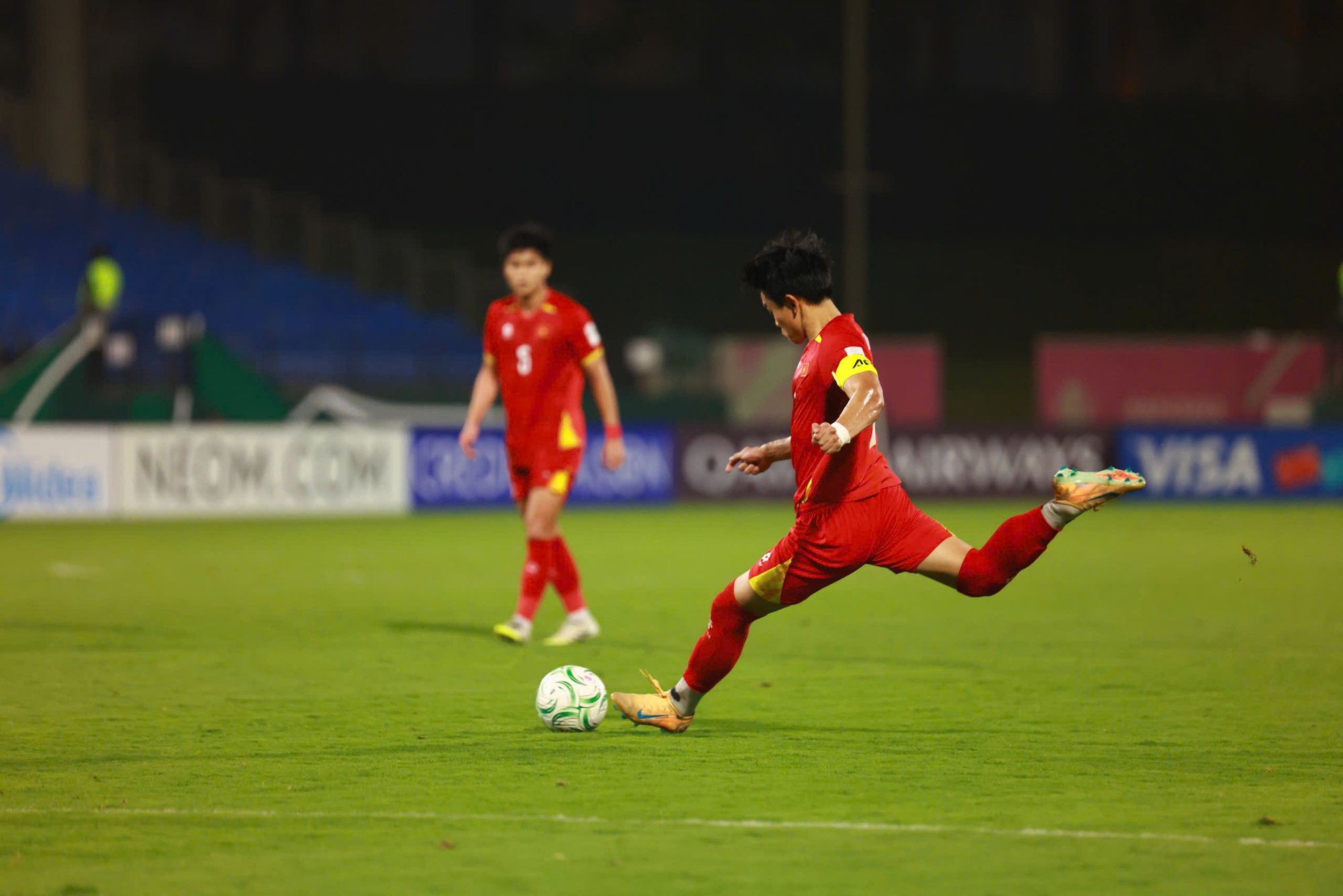 Đình Bắc vẽ cầu vồng giữa sa mạc- Ảnh 1.