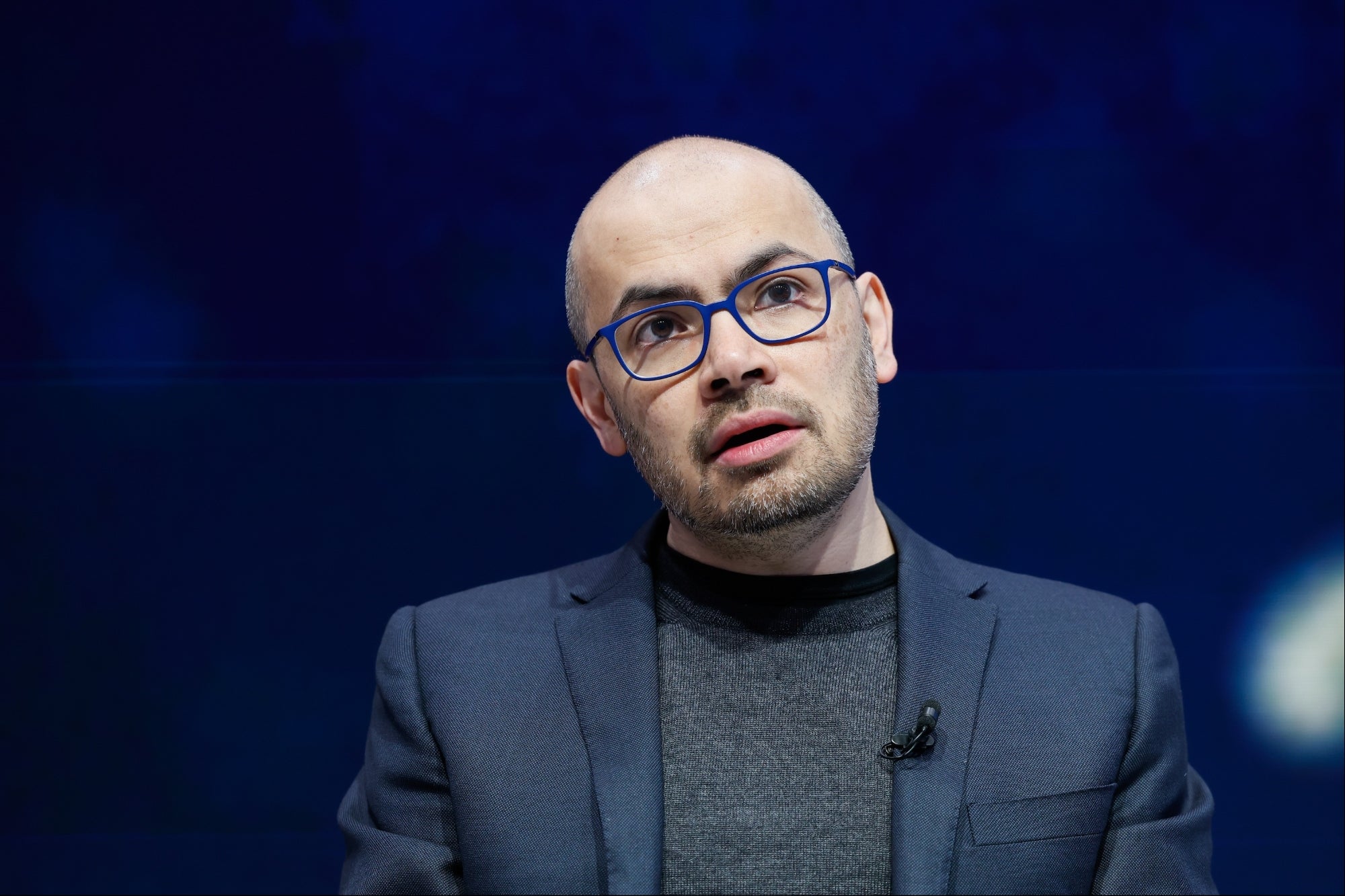 Google cho rằng OpenAI đã quá vội vã khi chèn quảng cáo vào ChatGPT- Ảnh 1. Google cho rằng OpenAI đã quá vội vã khi chèn quảng cáo vào ChatGPT- Ảnh 1.