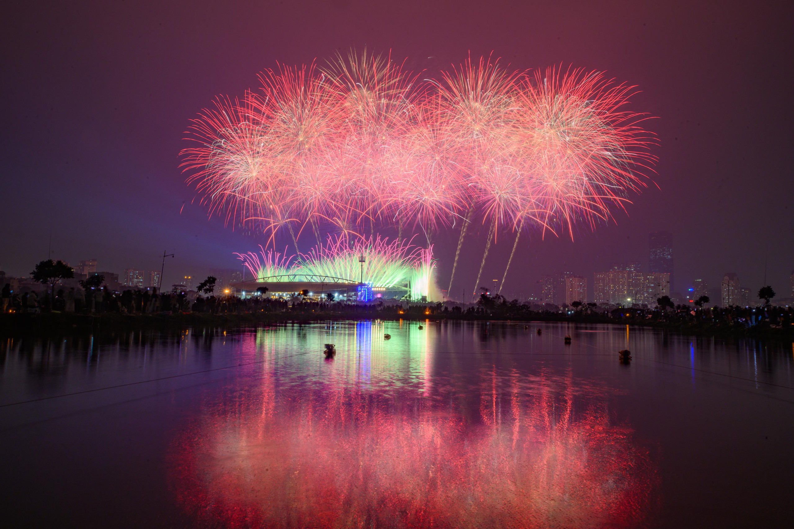 Tối 23/1, bầu trời Mỹ Đình bùng nổ chưa từng có, Việt nam chứng kiến một kỳ tích tầm cỡ thế giới - Ảnh 6.