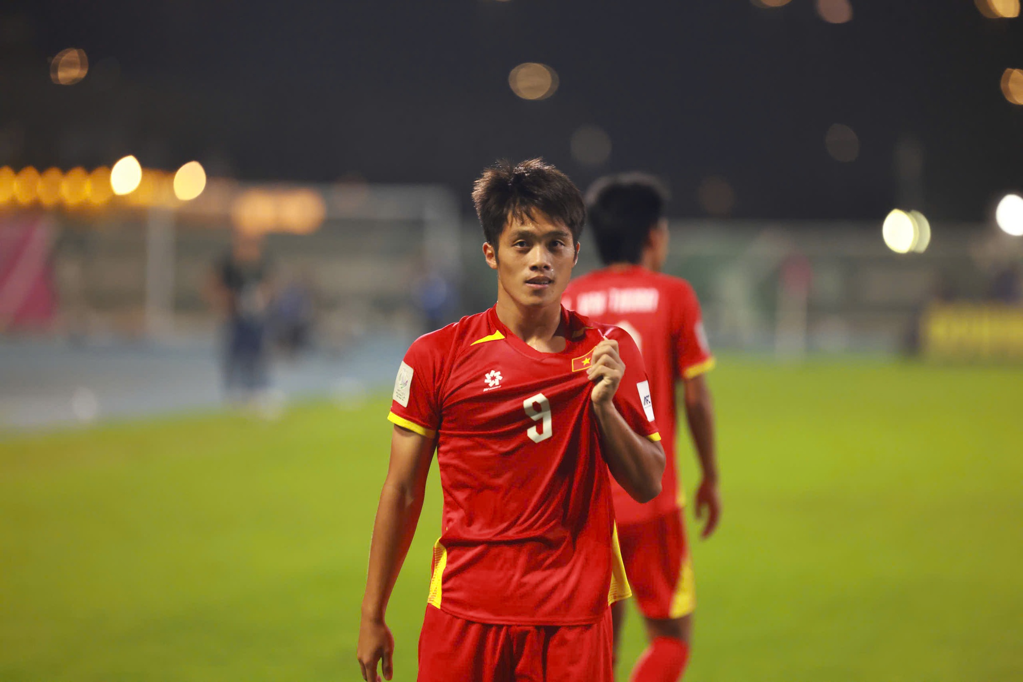 Ảnh: Quốc Việt sút tung lưới U23 Hàn Quốc, U23 Việt Nam ăn mừng cực cảm xúc động viên Hiểu Minh- Ảnh 2. Ảnh: Quốc Việt sút tung lưới U23 Hàn Quốc, U23 Việt Nam ăn mừng cực cảm xúc động viên Hiểu Minh- Ảnh 2.