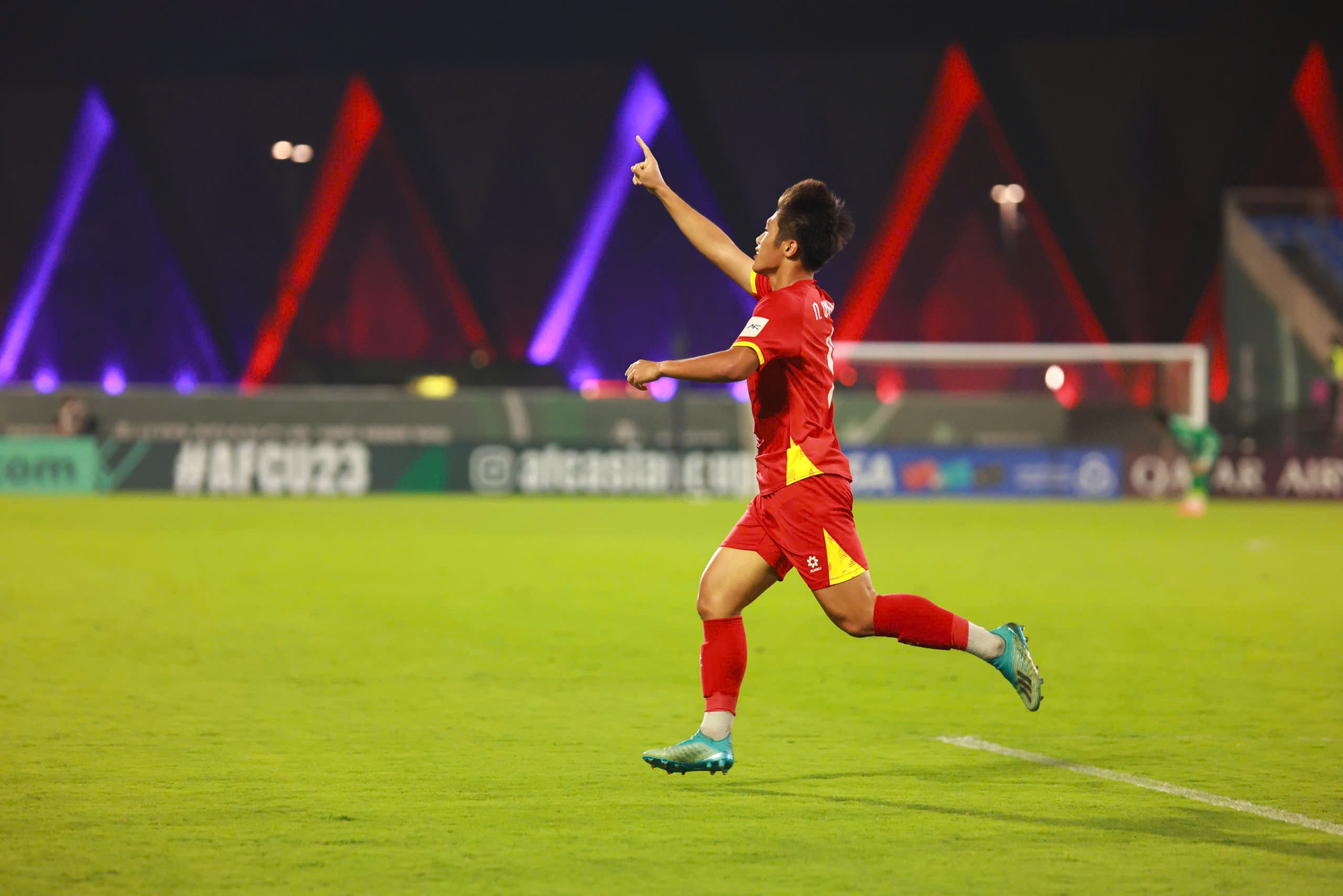 Ảnh: Quốc Việt sút tung lưới U23 Hàn Quốc, U23 Việt Nam ăn mừng cực cảm xúc động viên Hiểu Minh- Ảnh 8. Ảnh: Quốc Việt sút tung lưới U23 Hàn Quốc, U23 Việt Nam ăn mừng cực cảm xúc động viên Hiểu Minh- Ảnh 8.