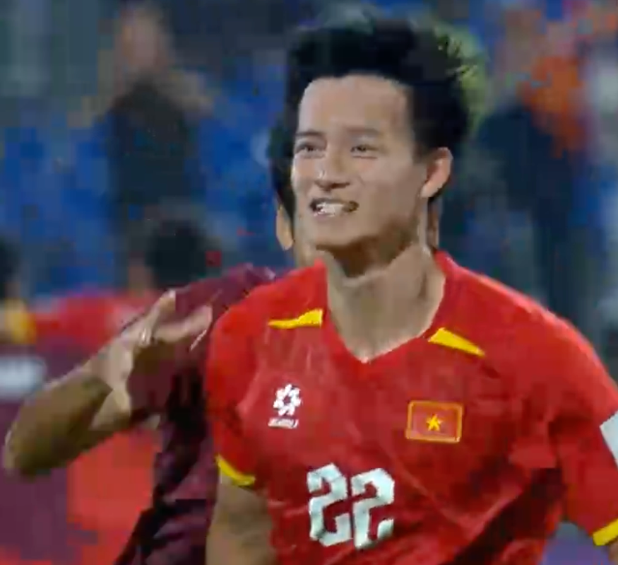 Đẹp vô cùng: Thanh Nhàn hôn lá cờ Tổ quốc, ăn mừng cú sút quyết định giúp U23 Việt Nam giành hạng 3 châu Á- Ảnh 5. Đẹp vô cùng: Thanh Nhàn hôn lá cờ Tổ quốc, ăn mừng cú sút quyết định giúp U23 Việt Nam giành hạng 3 châu Á- Ảnh 5.