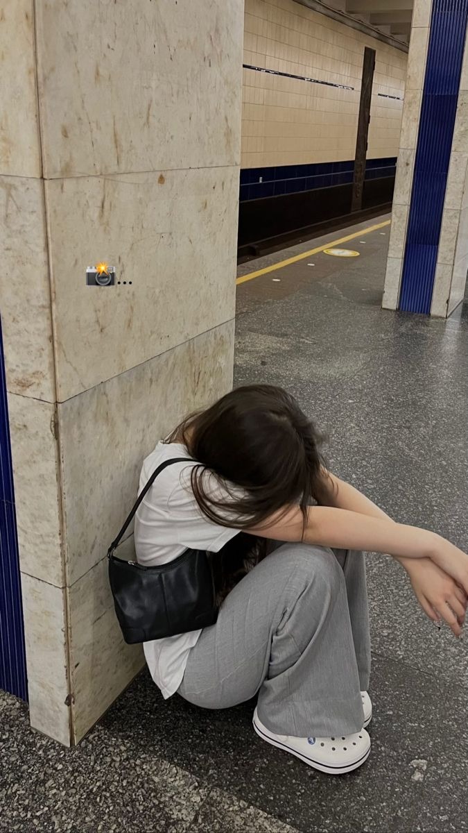 Kiểu chi tiêu ngớ ngẩn của giới trẻ- Ảnh 1.