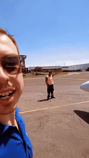 Giả làm phi công, người đàn ông bay hàng trăm chuyến miễn phí  - Ảnh 1.