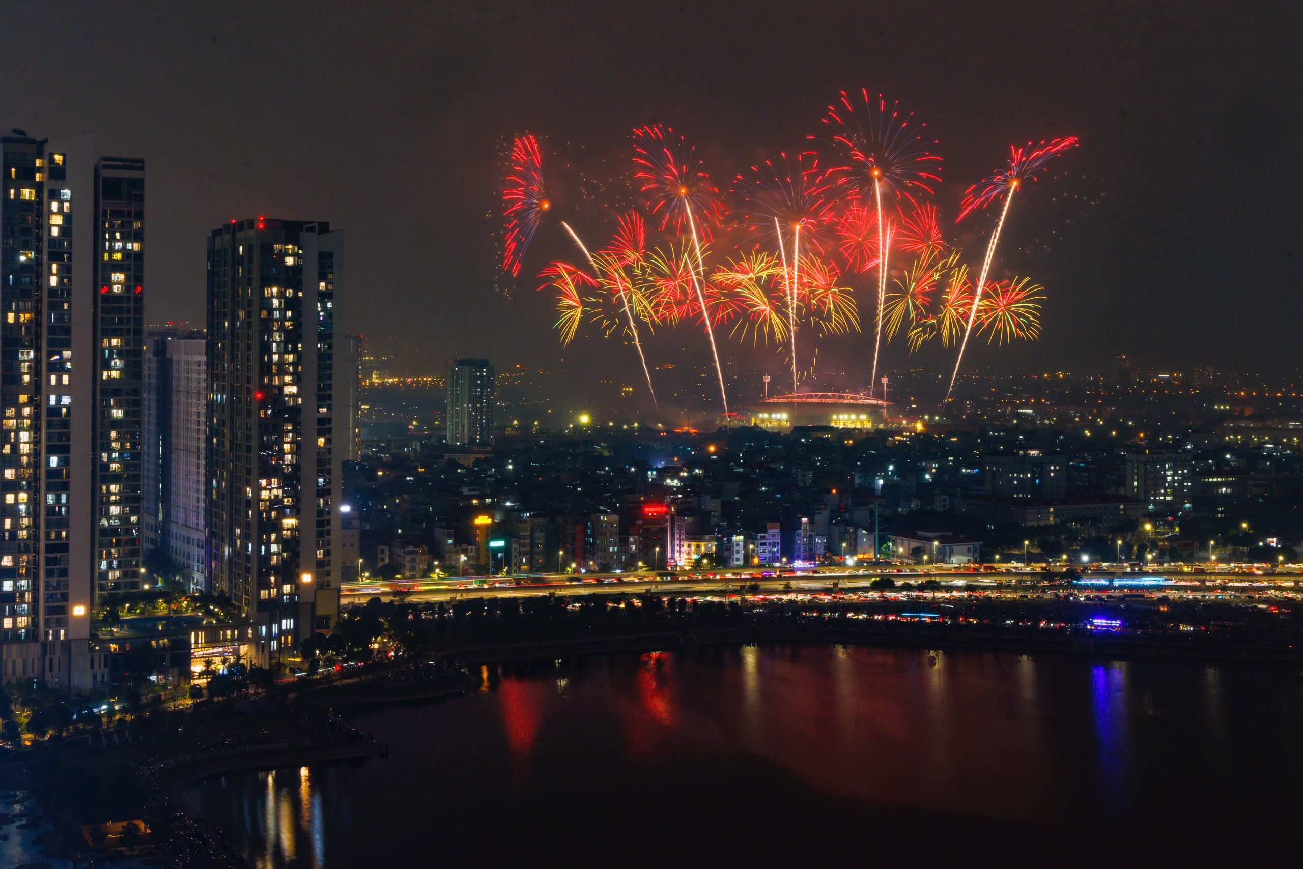 Tối 23/1, bầu trời Mỹ Đình bùng nổ chưa từng có, Việt nam chứng kiến một kỳ tích tầm cỡ thế giới - Ảnh 8.