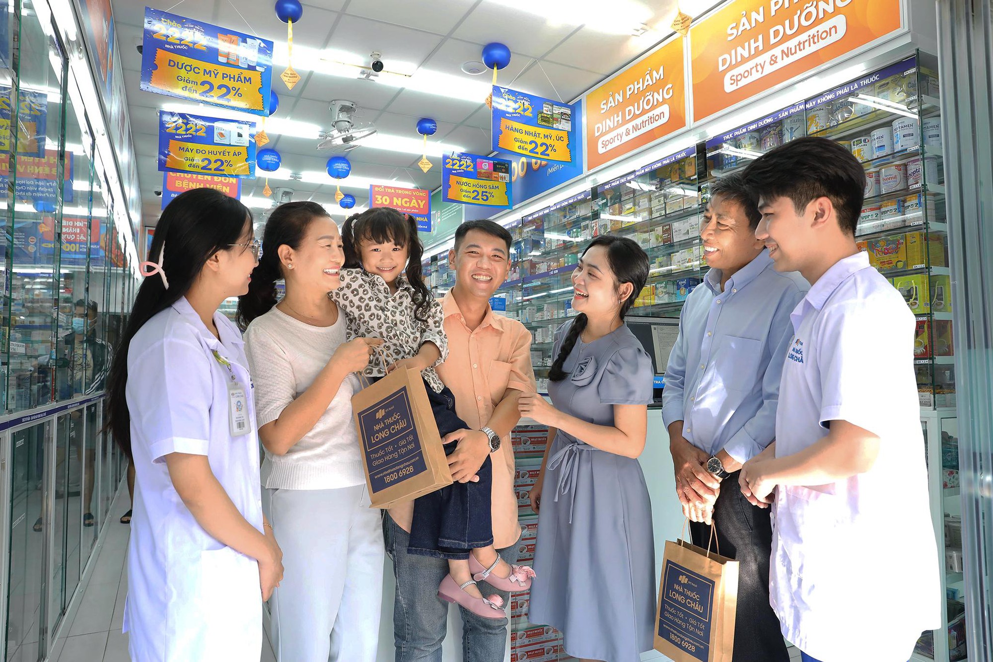 Đẩy lùi đột quỵ từ chăm sóc chủ động: Long Châu triển khai chuỗi chương trình tầm soát miễn phí cho cộng đồng- Ảnh 2.