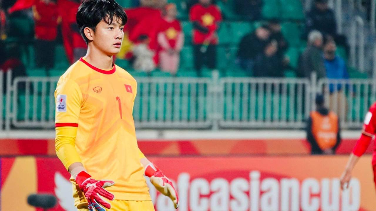 Chân dung thủ môn Cao Văn Bình&nbsp;- người giúp U23 Việt Nam thắng Hàn Quốc theo kịch bản nghẹt thở- Ảnh 2.