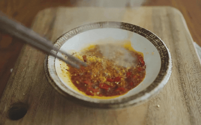 Món ăn "ngang ngược" được làm từ "thứ rau của quỷ" khiến kẻ khóc người cười- Ảnh 8.